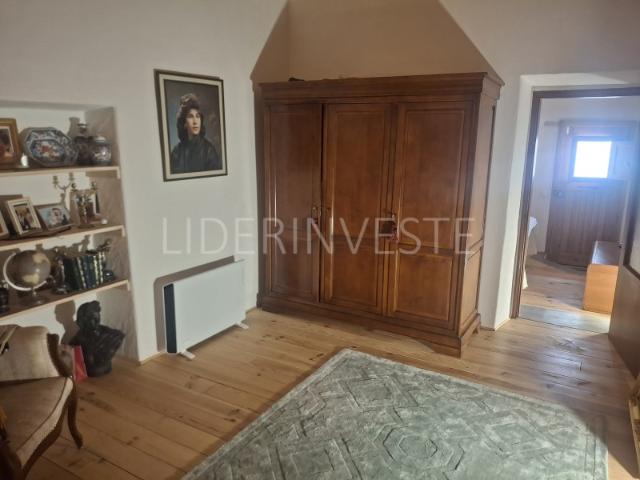 Moradia T2, Logradouro e Garagem