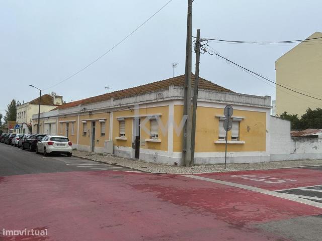 Moradia T2 com logradouro
