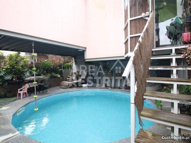 Moradia T2 Com Piscina No Parque Verde Em