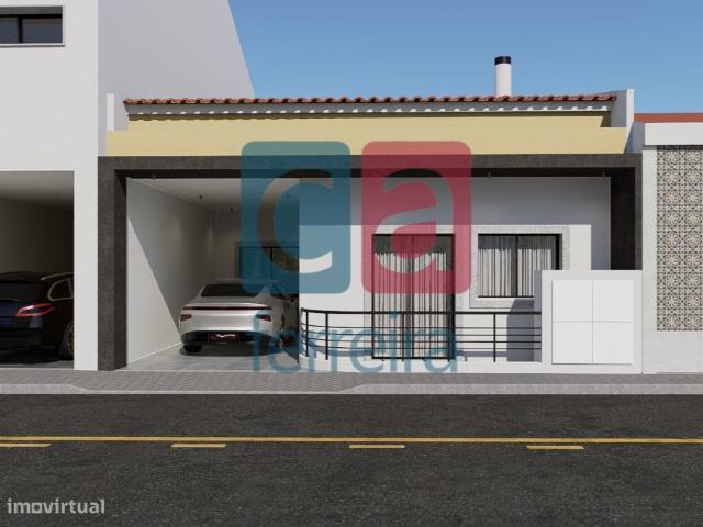 Moradia T2 com quintal Nova em Almeirim