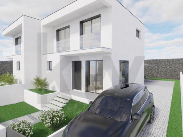 Moradia T2 Contemporânea Entregue Pronta a Habitar | Ponta Delgada São Vicente