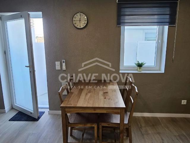 Moradia T2 duplex no Porto ao Campo 24 de Agosto