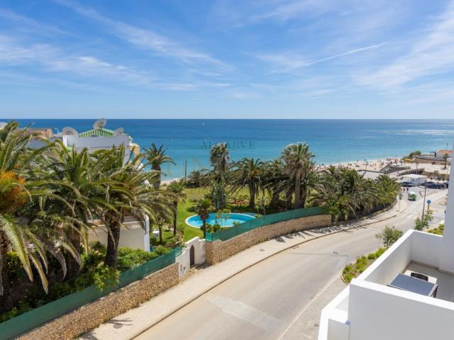 Moradia T2 Exclusiva com Vista Mar e Terraço de Cobertura no Belmar Resort, Porto de Mós, Lagos