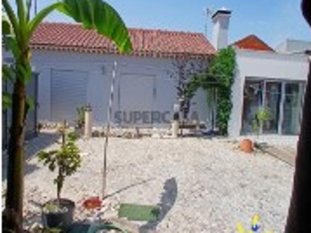 Moradia T2 em Maceira