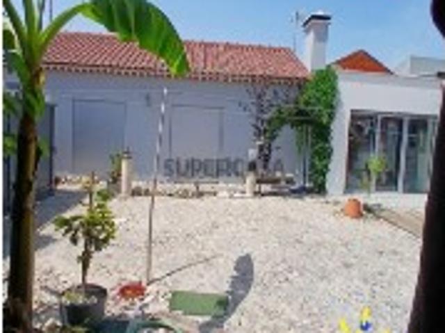Moradia T2 em Maceira