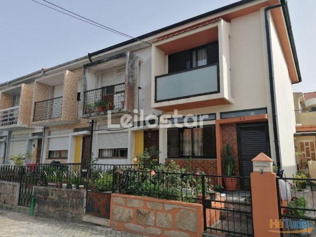 Moradia T2 em Mafamude Gaia, | 26063756251