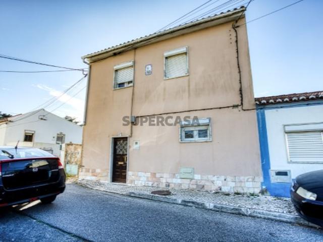 Moradia T2 em Almargem do Bispo, Pêro Pinheiro e Montelavar