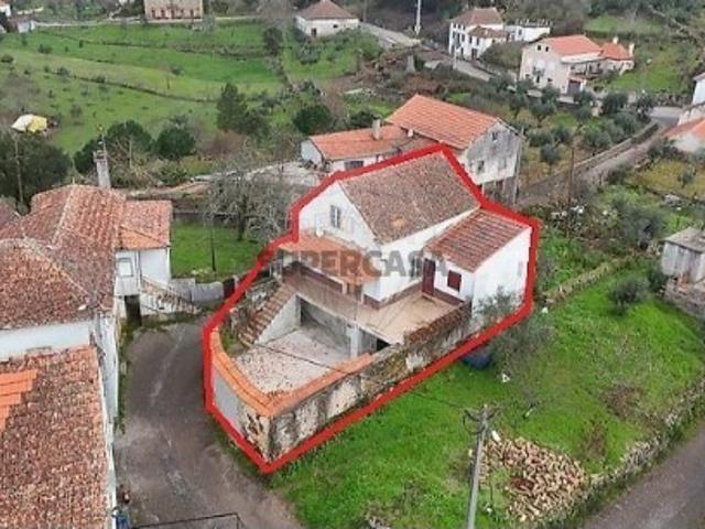 Moradia T2 em Alvares