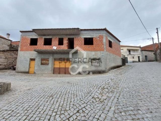 Moradia T2 em Ardãos e Bobadela