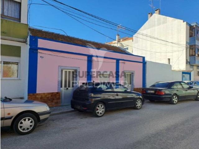 Moradia T2 em Baixa da Banheira e Vale da Amoreira