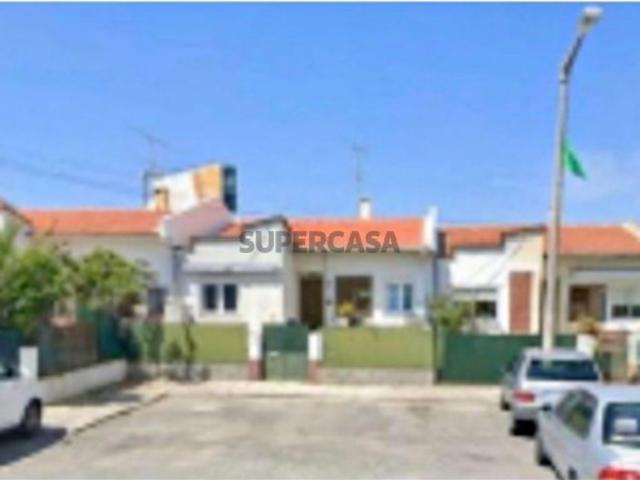 Moradia T2 em Camarate, Unhos e Apelação