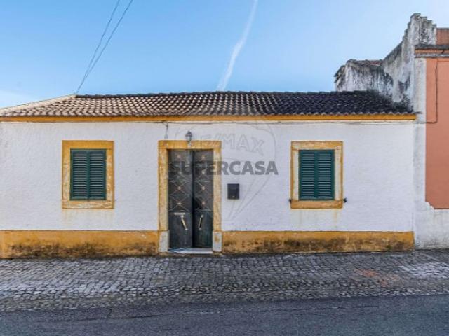 Moradia T2 em Ereira e Lapa