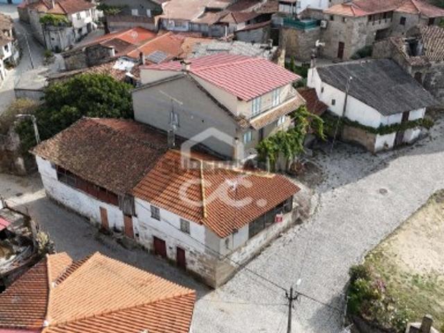 Moradia T2 em Ervededo