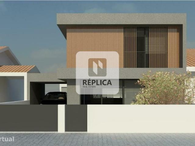 Moradia T2 em Lavra com Piscina a 5 min das Praias e da Marginal