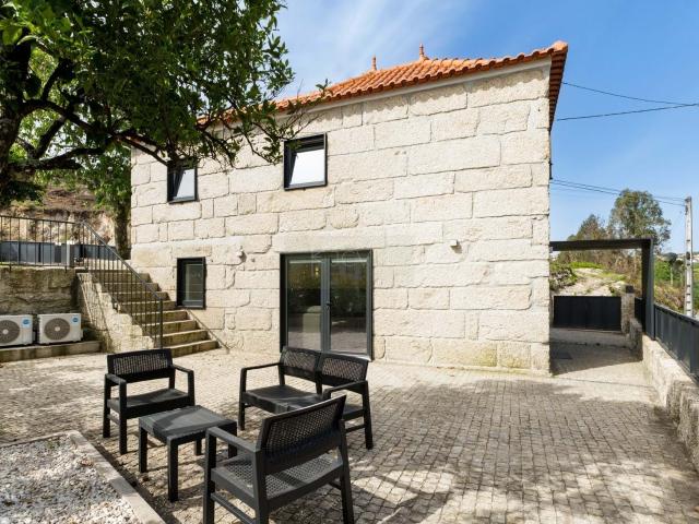 Moradia T2 em Pedra Totalmente Renovada