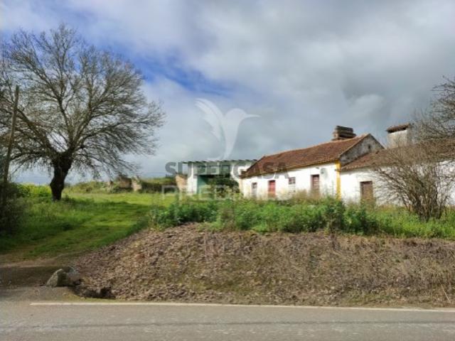 Moradia T2 em São Vicente do Paul e Vale de Figueira
