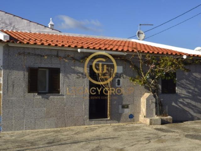 Moradia T2 em Santa Cruz