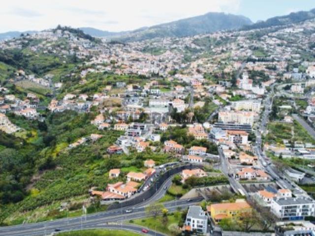 Moradia T2 em Santo António
