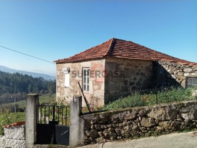Moradia T2 em Vila e Roussas