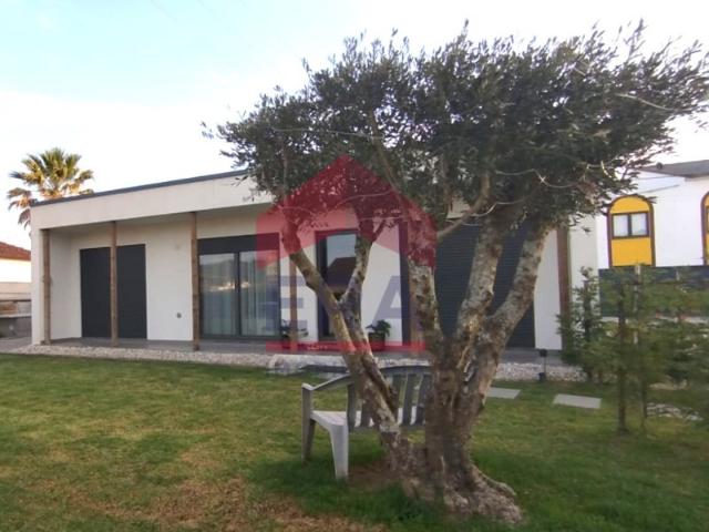 Moradia T2 localizada em Roliça Bombarral