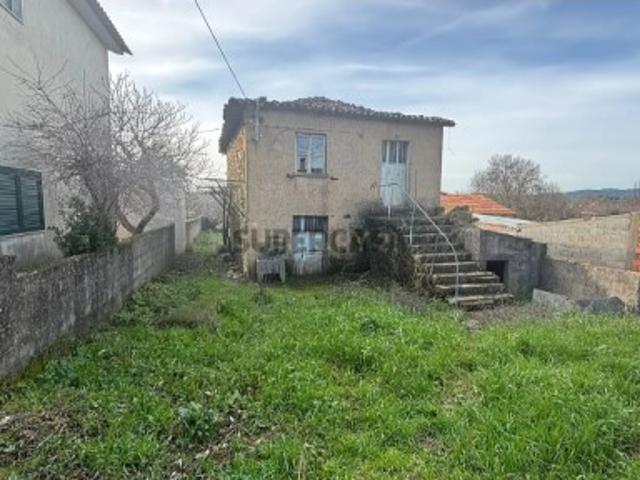 Moradia T2, para reconstrução, Benquerença