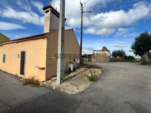 Moradia T2 para reconstruir Cabeça Gorda, Abrantes