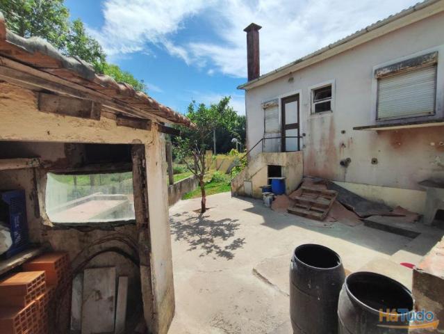 Moradia T2 para recuperar | 26084058920