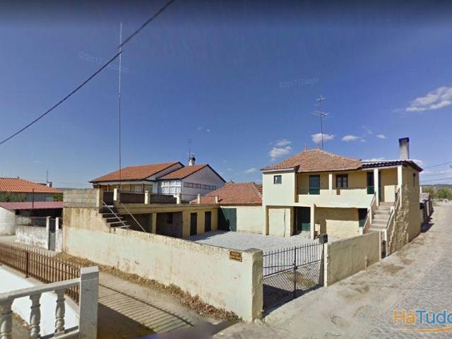 Moradia T2 para recuperar | 26082157587
