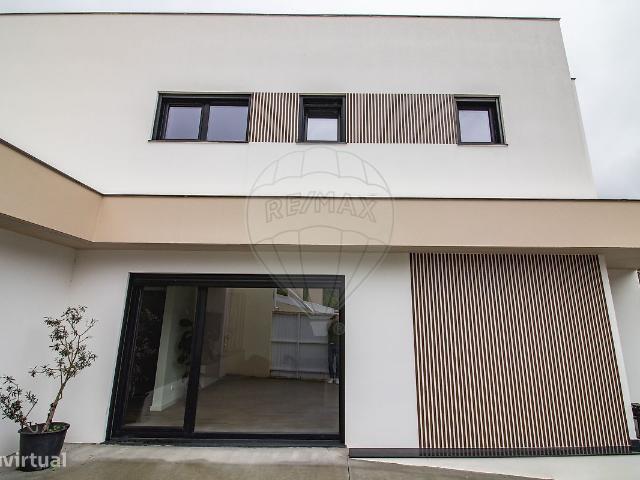 Moradia T2 para venda