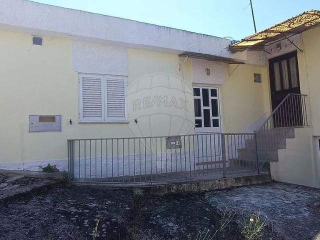 Moradia T2 para venda