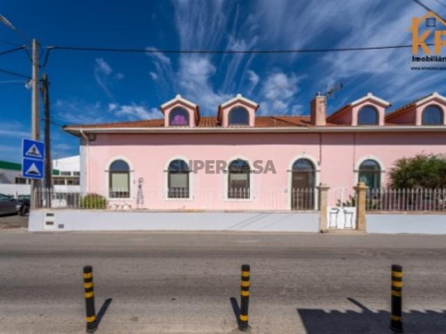 Moradia T4+1 para VENDA no LIVRAMENTO, MAFRA