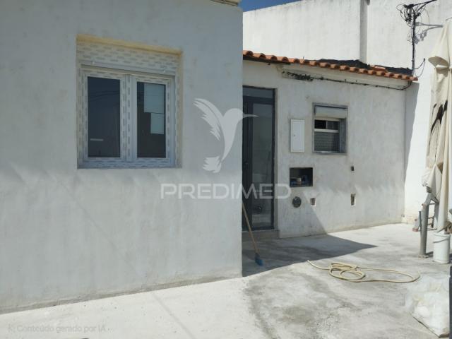Moradia T2 Recuperada com Espaço Exterior Generoso – Azaruja, Alentejo