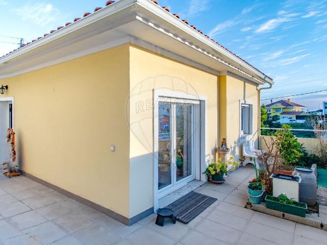 Moradia T2, Santa Iria de Azoia, São João Da Talha e Bobadela, Loures | BPI Expresso Imobiliário