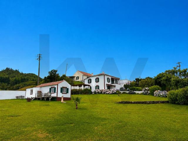 Moradia T2 + T1 | Glória, Santo Espírito