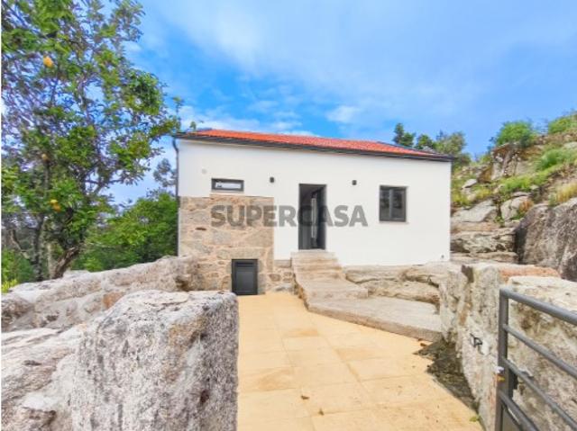 Moradia T2, Vila de Punhe