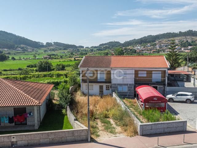 Moradia T2 + 1 com terreno em Guimarães