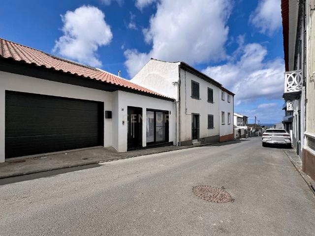 Moradia T2 +1 no Pico Pedra com 1.070m² de terreno – Pronta a Habitar!