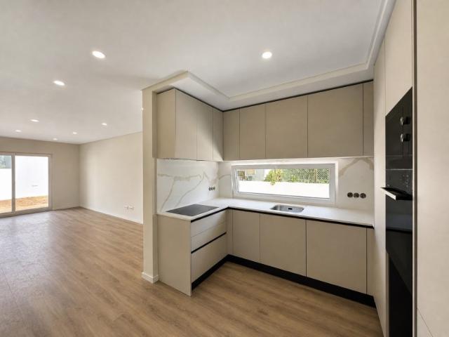 Moradia T3+1 C/ 2 Suites Pinhal do General