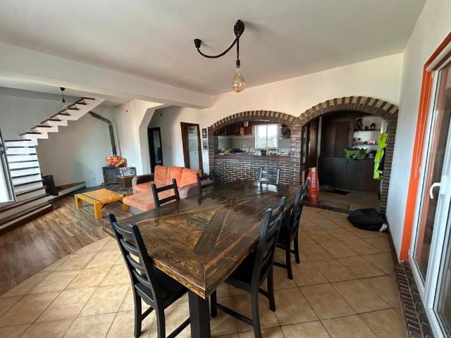 Moradia T3+1 com Garagem e Logradouro 215m² Campelos e Outeiro da Cabeça