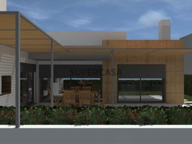 Moradia T3+1 com espaço para Piscina