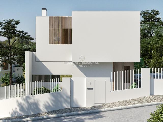 Moradia T3+1 com jardim e piscina em Murches, Cascais