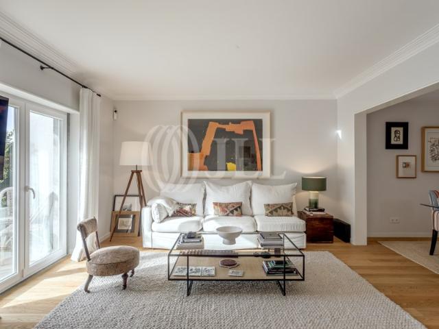 Moradia T3+1 com jardim em Cascais