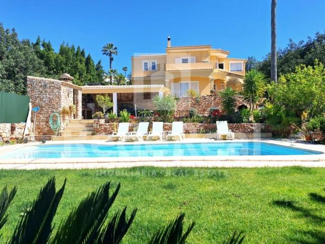 Moradia T3+1 com piscina com vista campo e mar parcial 0m² Alte