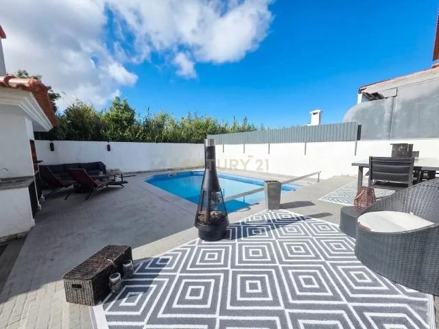 Moradia T3+1 com Piscina e Ginásio no Cobre