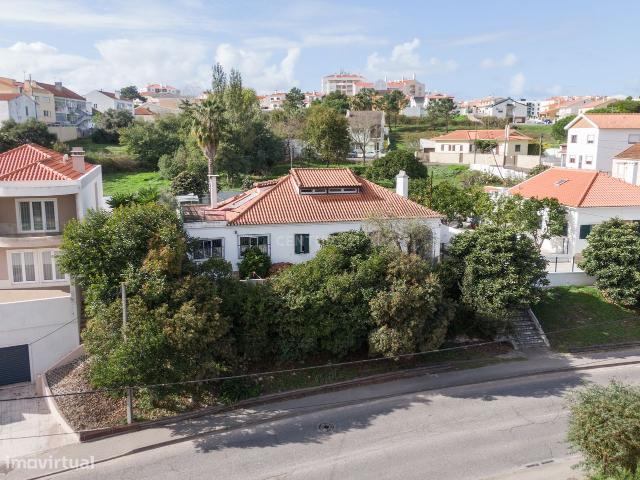Moradia T3+1 com terreno de 800m2, em Torres Vedras
