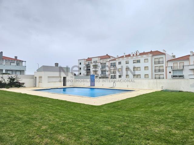 Moradia T3+1 com vista mar Praia Areia Branca