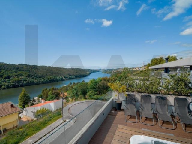 MORADIA T3+1 COM VISTA RIO NA FOZ DO SOUSA, GONDOMAR