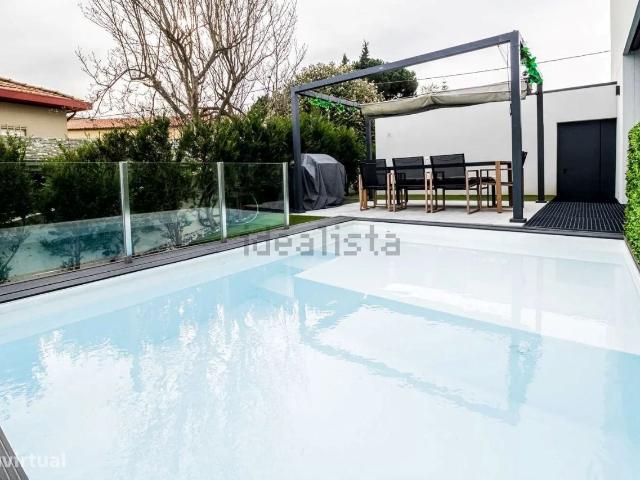 Moradia T3+1 de Luxo com Piscina Maia