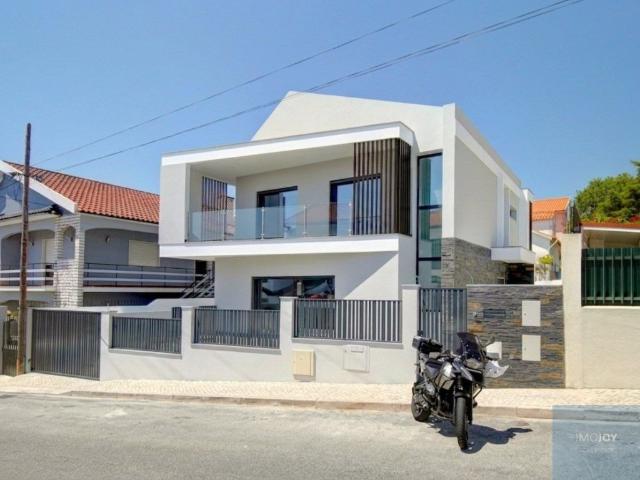 Moradia T3+1 em Tires, Cascais 150m² São Domingos De Rana