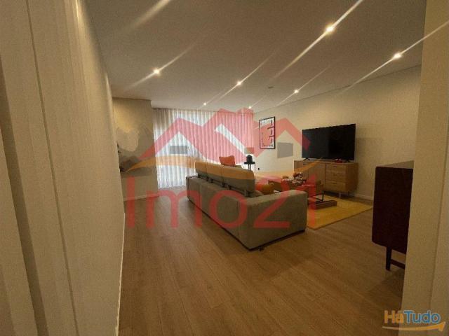 Moradia T3+1 em Cacia | 26083248908